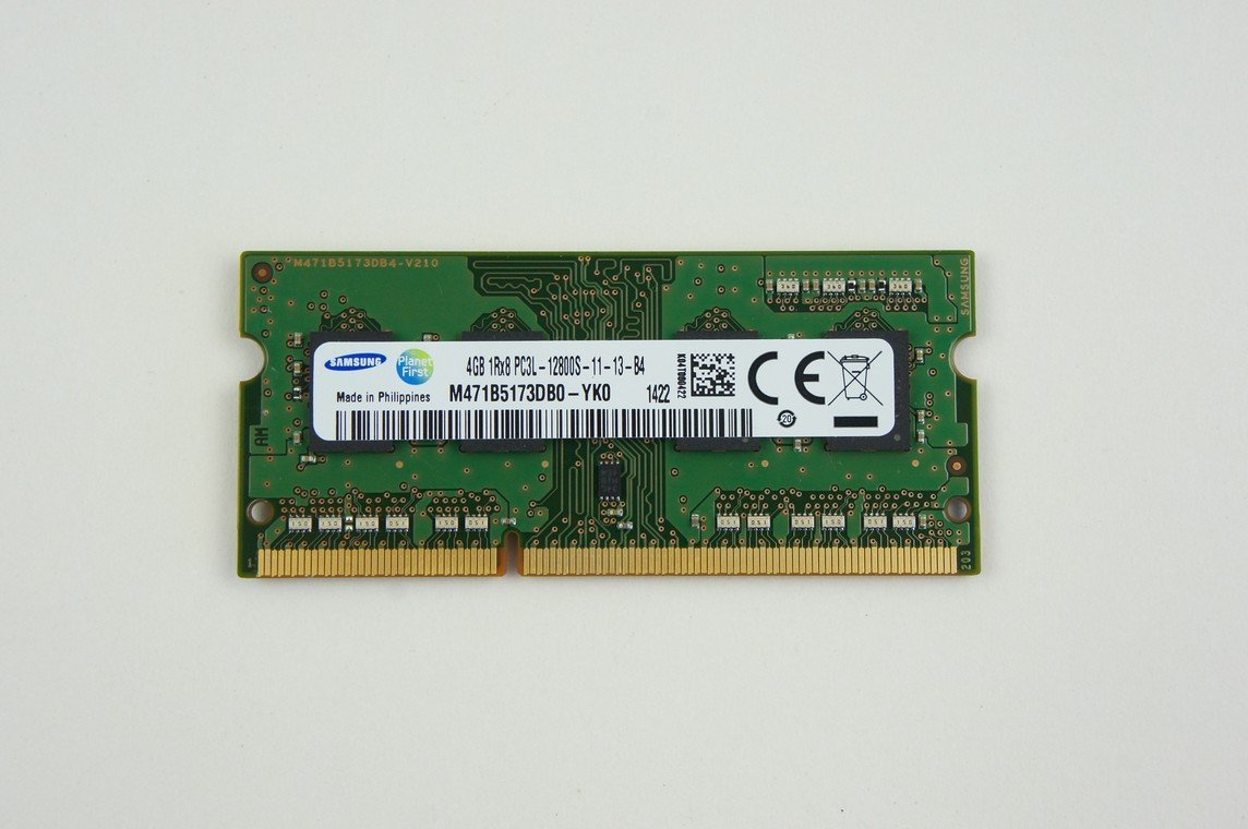 Samsung 4GB PC3-12800 DDR3-1600MHz Non-ECC Unbuffered CL11 M471B5173DB0-YK0
