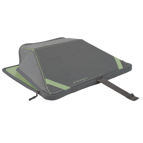 Base plegable a funda para Laptop, marca kensington, Modelo P2483, Color Gris. Diseño que ahorra espacio y protege tu laptop.  (Existencias Limitadas)