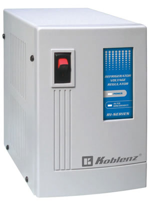 REGULADOR KOBLENZ 2500 VA, 2 CONTACTOS ATERRIZADOS PARA REFRIGERADOR Y LAVADORA